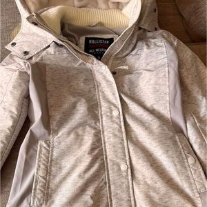 Hollister Woman’s sport jacket. Hardly worn! Smoke free home! All weather!